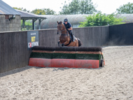 CG010924-42 - Chris Gordon Stable Visit